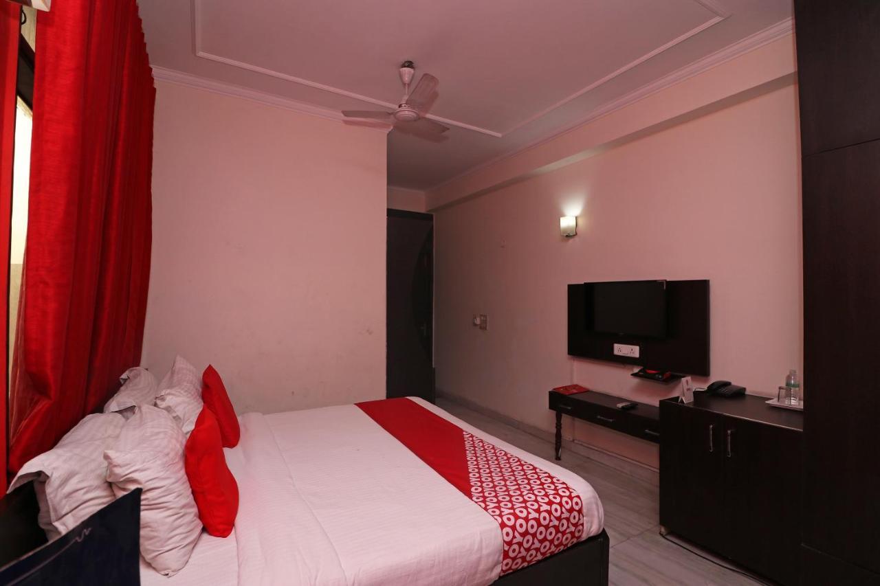 Oyo Flagship 74392 Hotel Mahesh Residency Hyderabad Exterior foto